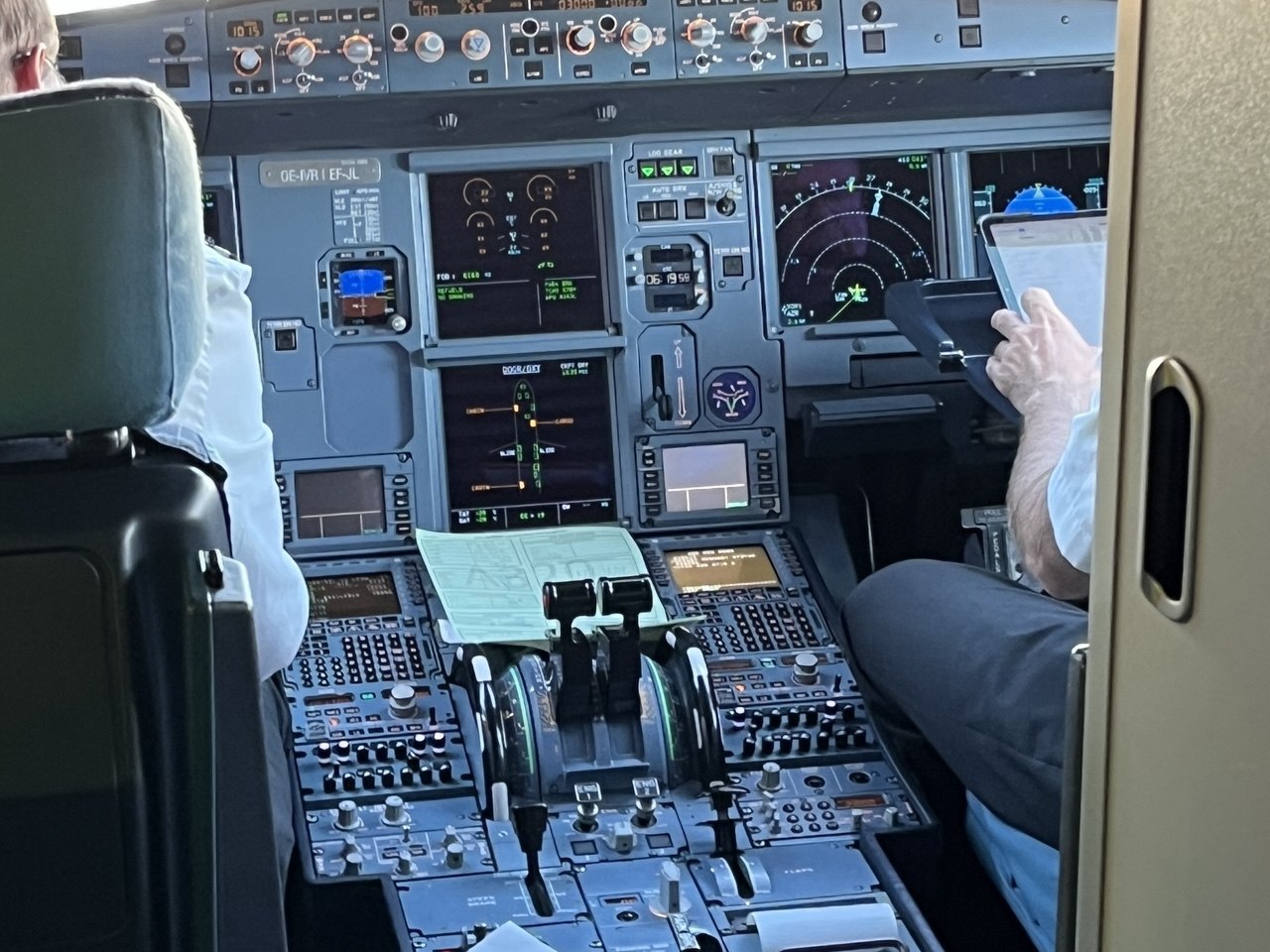 Aircraft cockpit with illuminated instruments